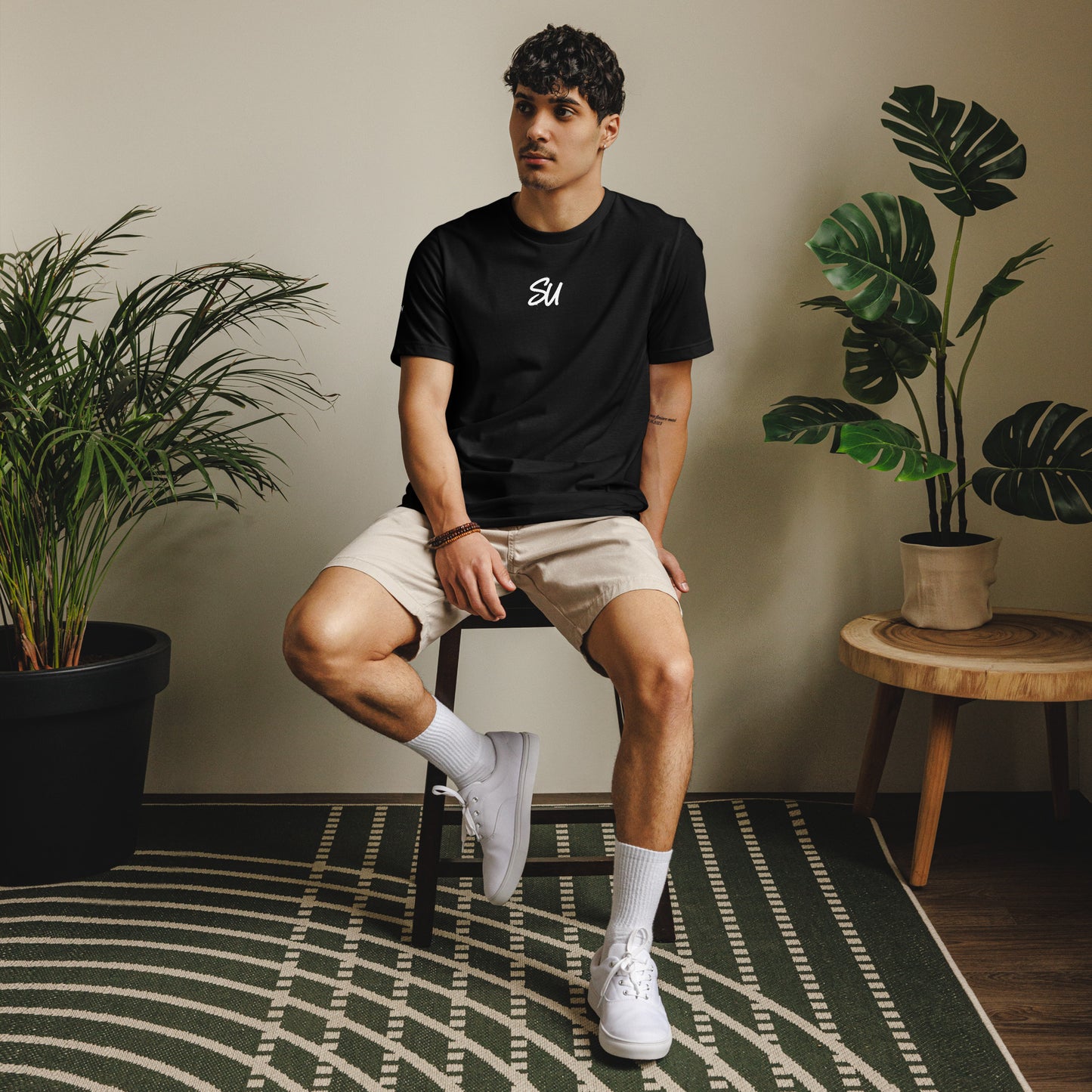 Camiseta premium eco Servi Go negra frontal, algodón reciclado Bella+Canvas 142g/m²
