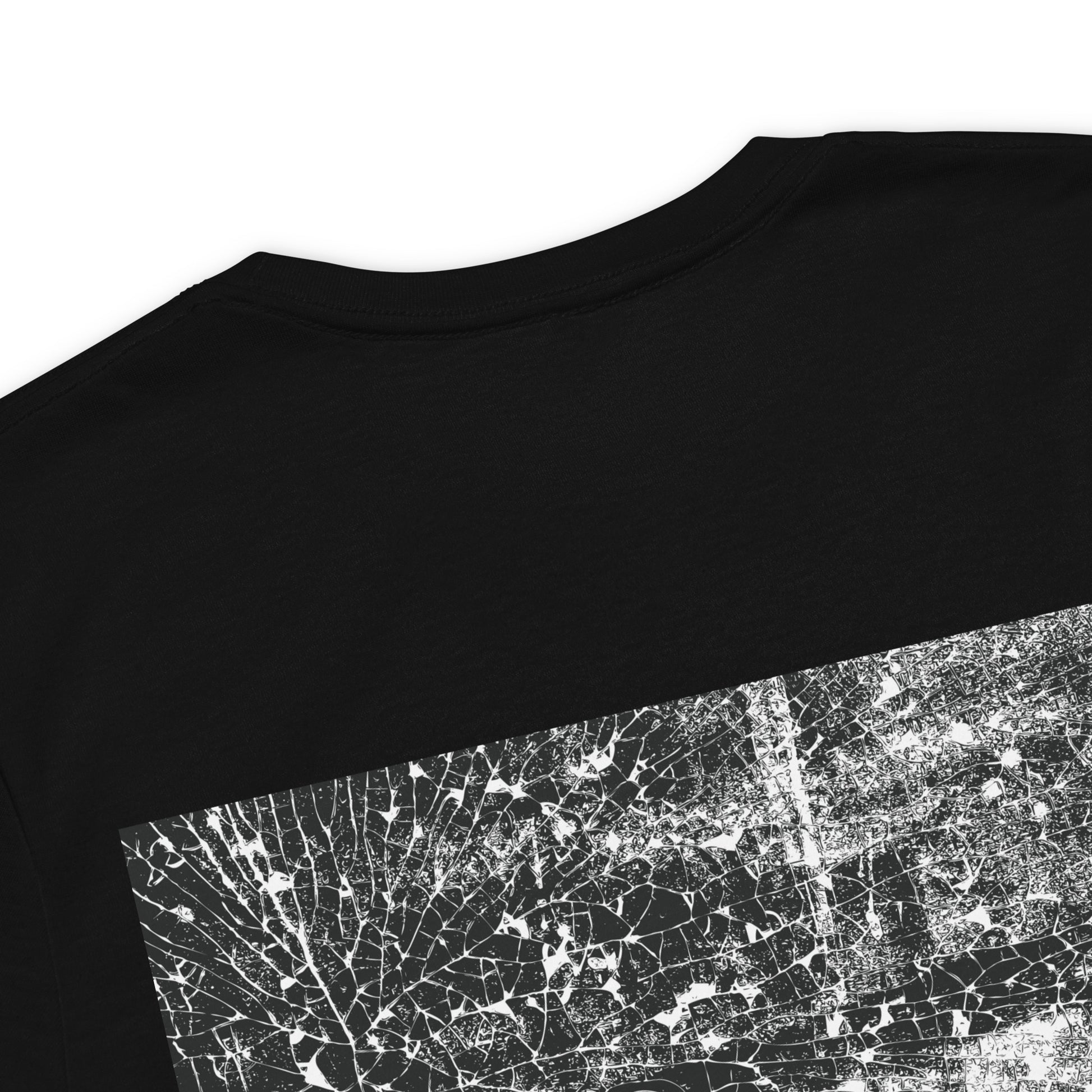 Detalle de calidad camiseta premium Bella+Canvas reciclada, costuras reforzadas
